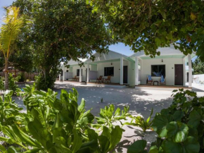 Clouds Beach Retreat Laamu Gan